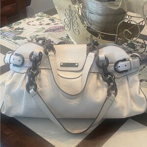 Salvatore Ferragamo Cream Leather Shoulder Bag